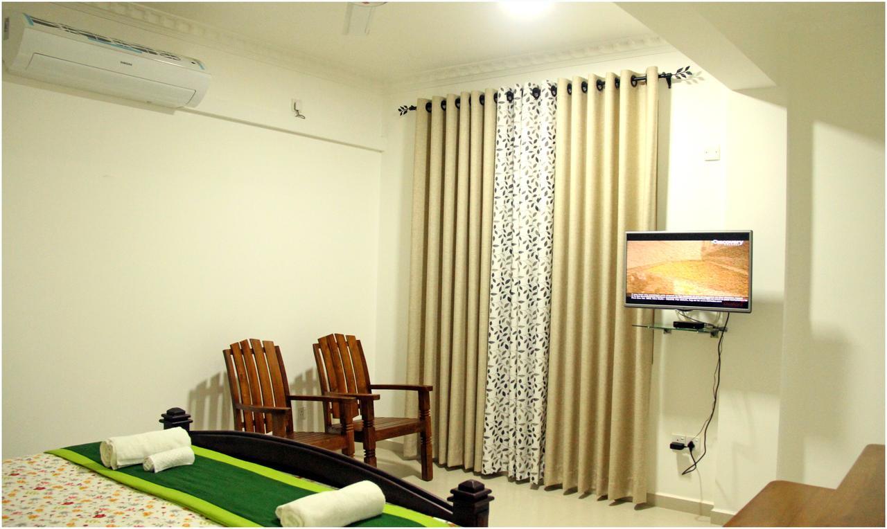 Ronaka Airport Transit Hotel Katunayaka Екстериор снимка